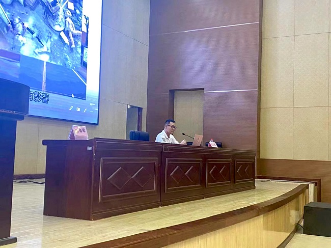 湛江市科技协项目《beat365中国唯一官网文理大讲坛学术报告会》正式启动