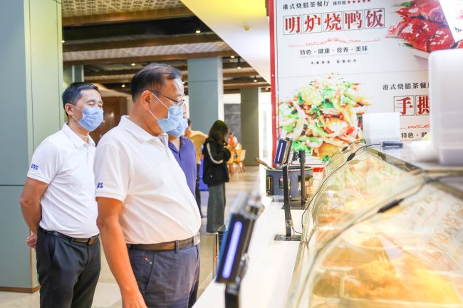 “食”刻安心,温暖“同框”——学校纪委书记王南福“陪餐日