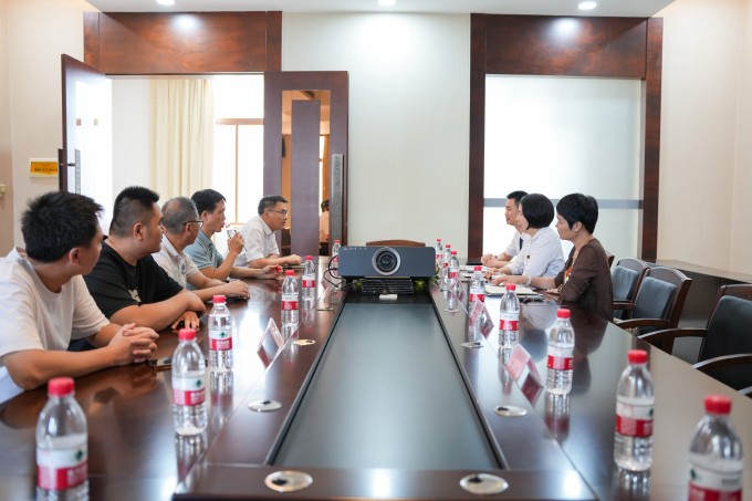 对接龙头、共育人才——学校党委书记毛文齐率队赴廉江罗二酒店开展访企拓岗专项调研