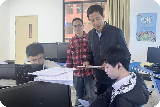 看望赖培樱、谭?珑、吴陆青团队